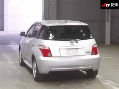 Toyota IST