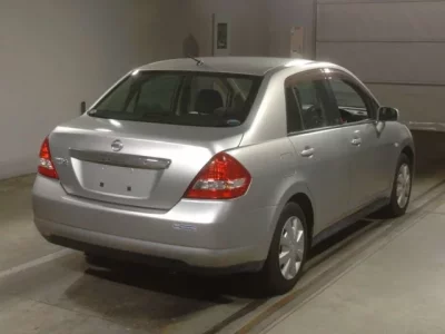 Nissan TIIDA LATIO