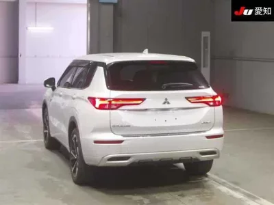 Mitsubishi OUTLANDER PHEV