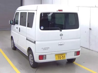 Nissan CLIPPER VAN