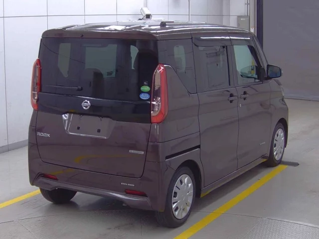 Nissan ROOX