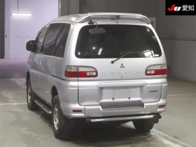 Mitsubishi DELICA