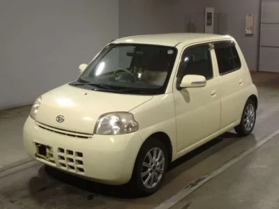 Daihatsu Esse