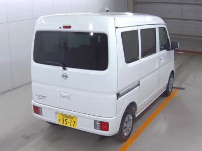Nissan CLIPPER VAN