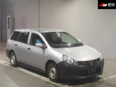 Mitsubishi LANCER VAN