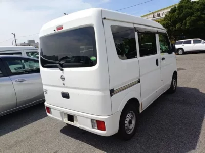 Nissan CLIPPER VAN