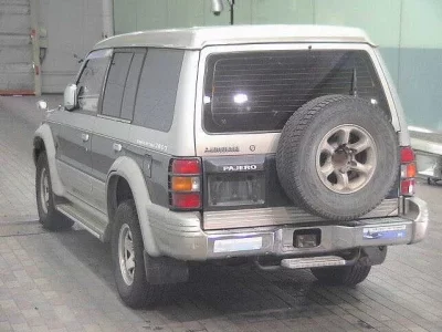 Mitsubishi PAJERO