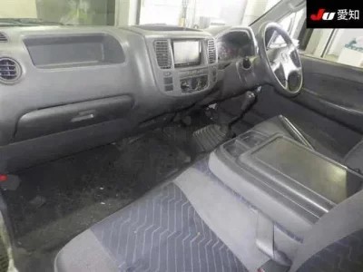Isuzu COMO