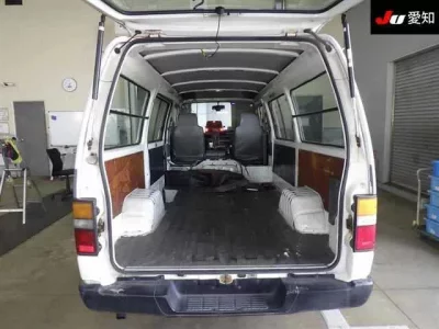 Isuzu FARGO VAN