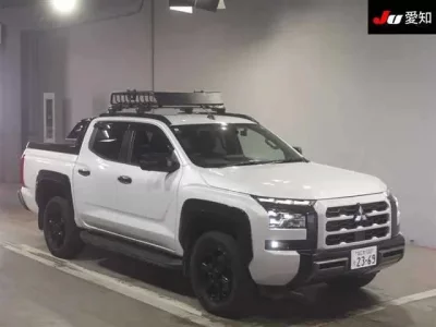 Mitsubishi TRITON