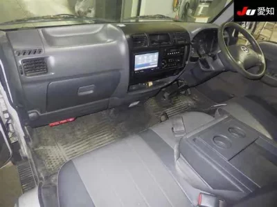 Mazda BONGO BRAWNY VAN