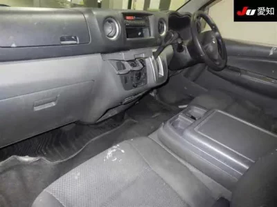 Nissan CARAVAN VAN