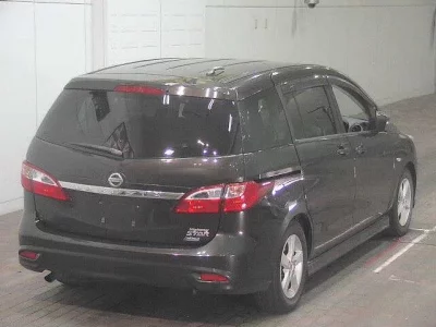 Nissan LAFESTA
