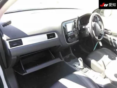 Mitsubishi OUTLANDER PHEV