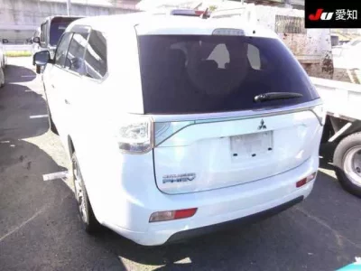 Mitsubishi OUTLANDER PHEV