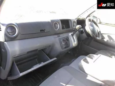 Nissan CARAVAN VAN