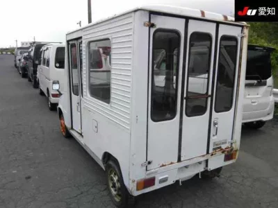 Daihatsu MIRA