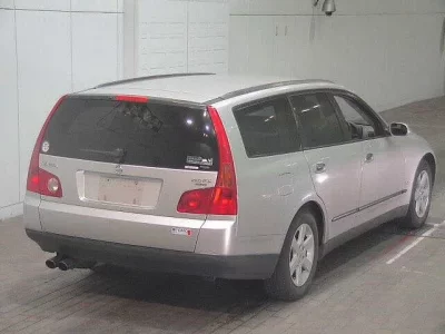 Nissan STAGEA