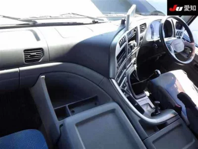 Nissan TRUCK