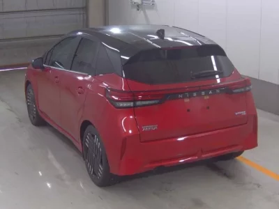 Nissan AURA