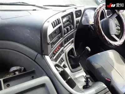 Nissan QUON