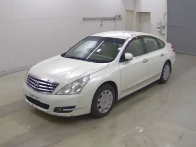 Nissan ATLAS