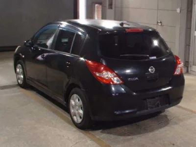 Nissan TIIDA