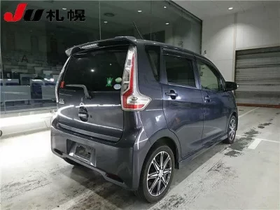 Mitsubishi EK CUSTOM
