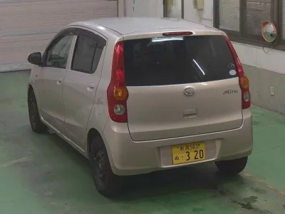 Daihatsu MIRA