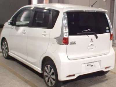 Mitsubishi EK CUSTOM