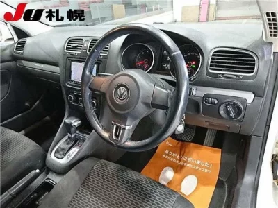 Volkswagen GOLF VARIANT