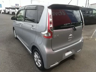 Mitsubishi EK CUSTOM