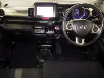 Honda N BOX SLASH