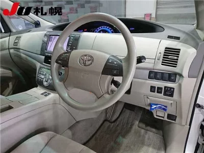 Toyota ESTIMA HYBRID
