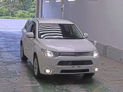 Mitsubishi OUTLANDER PHEV