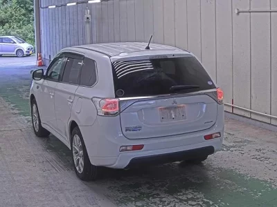 Mitsubishi OUTLANDER PHEV
