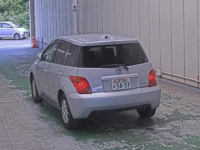 Toyota IST