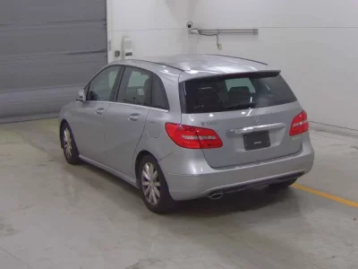 Mercedes-Benz B CLASS