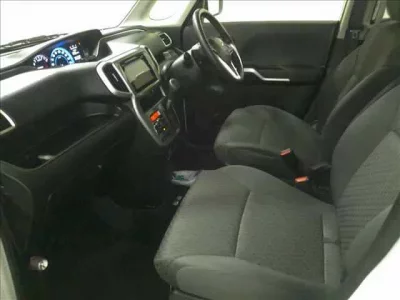Mitsubishi DELICA D2