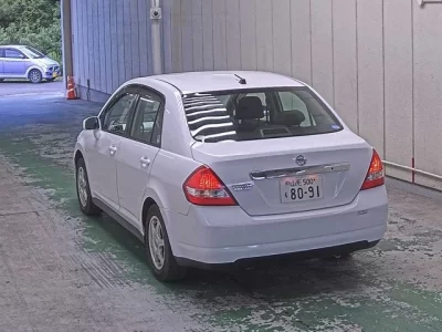 Nissan TIIDA LATIO