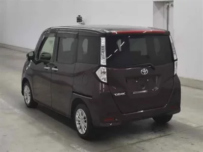 Toyota TANK