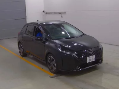 Nissan AURA