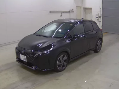 Nissan AURA