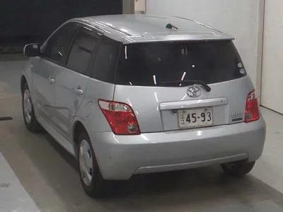 Toyota IST