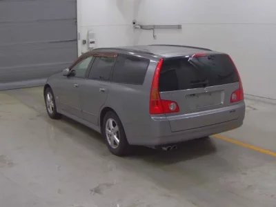 Nissan STAGEA
