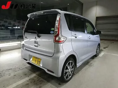 Mitsubishi EK CUSTOM