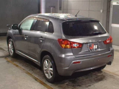 Mitsubishi RVR