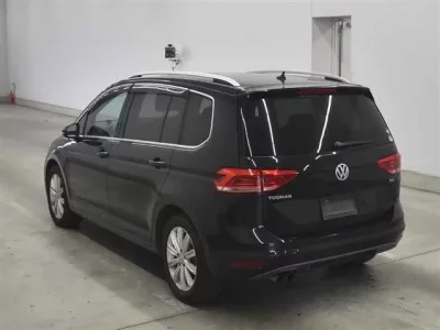 Volkswagen GOLF TOURAN