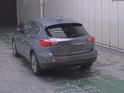 Nissan SKYLINE CROSSOVER