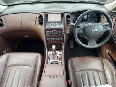 Nissan SKYLINE CROSSOVER